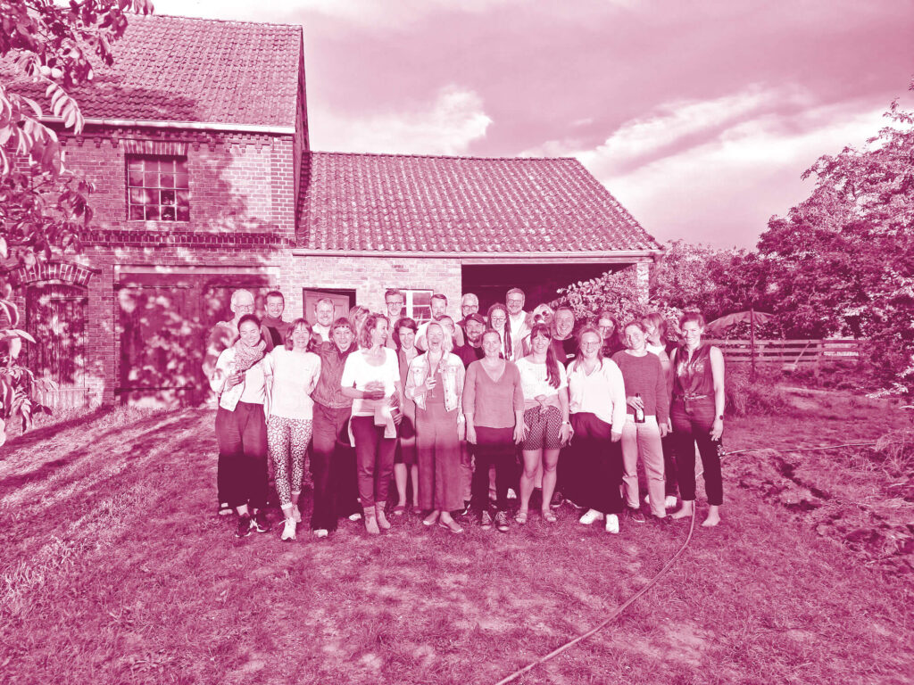 sn_Community_17-pw
