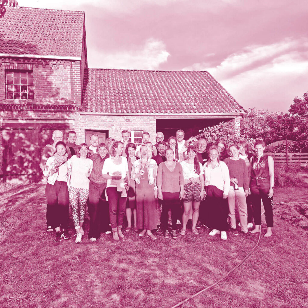 sn_Community_square-pw_03